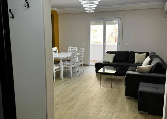 Golem Best Apartment 公寓