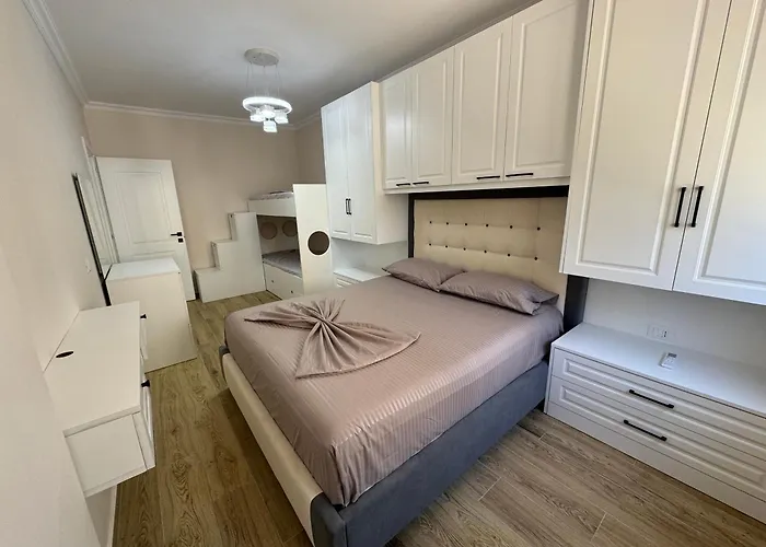 Golem Best Apartment 公寓 *